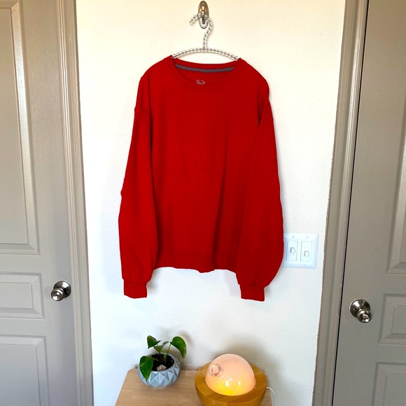Large red Fruit of the Loom crew neck Sweatshirt - Picture 2 of 4